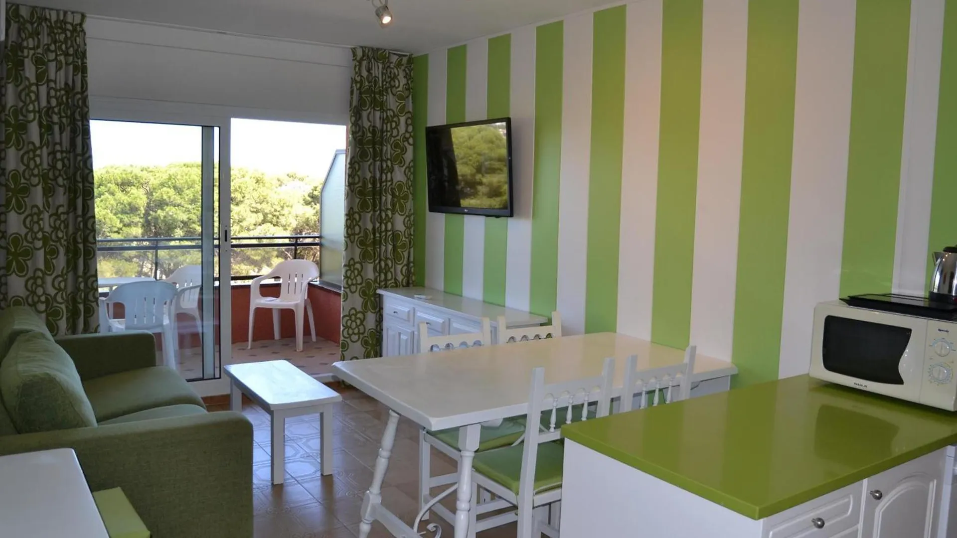 Apartment Pineda Beach 42 - L'Estartit, Center - Es-323-38