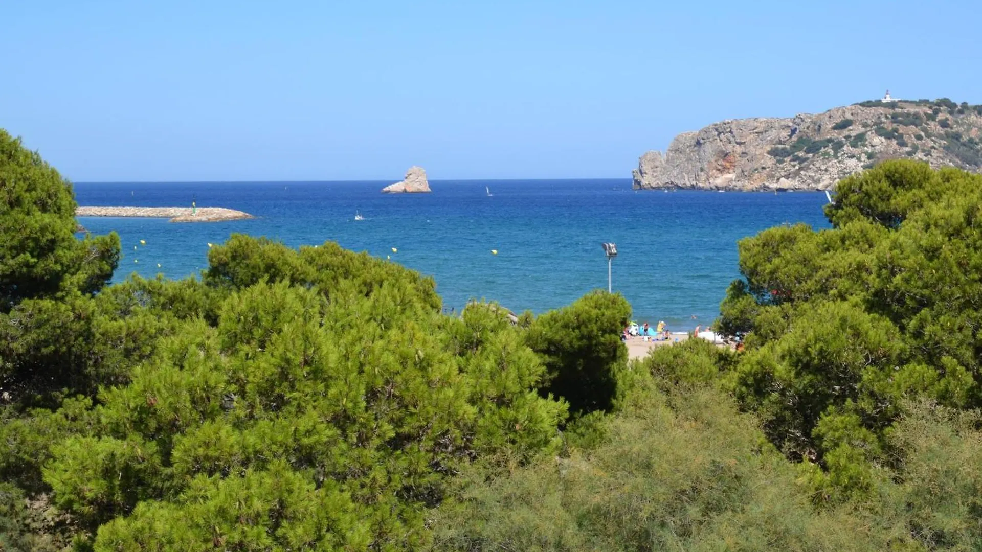Apartment Pineda Beach 42 - L'Estartit, Center - Es-323-38 Spain