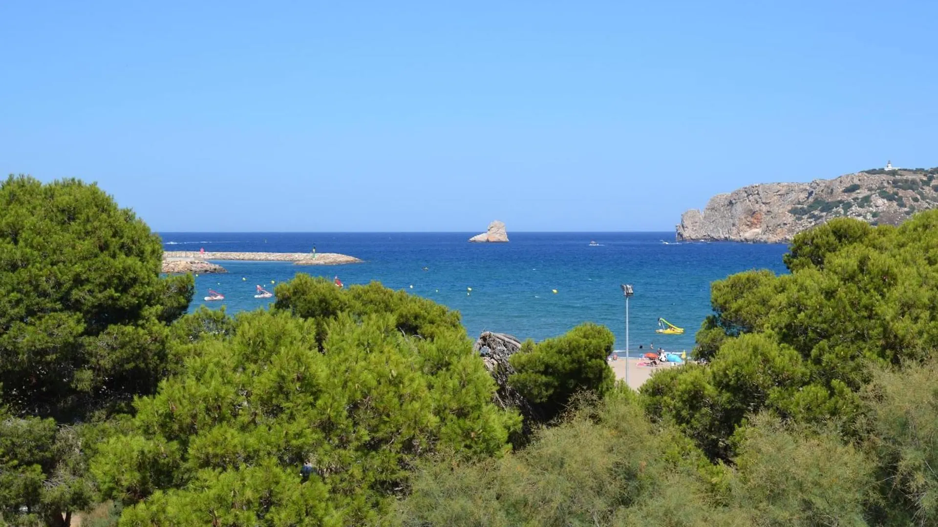 Pineda Beach 42 - L'Estartit, Center - Es-323-38 Spain
